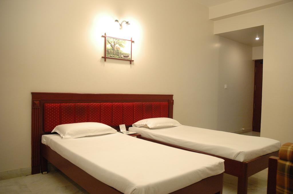 Hotel Gnanam Thanjavur Exterior photo